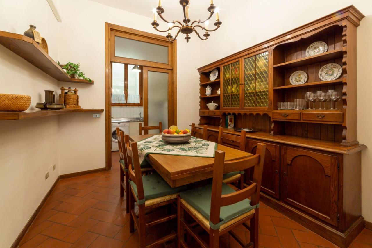 110 Sqm Apartment 6 Sleeps In Santa Croce Firenze Kültér fotó