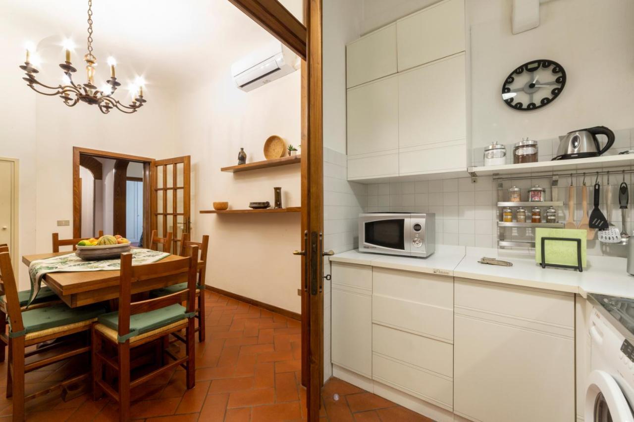 110 Sqm Apartment 6 Sleeps In Santa Croce Firenze Kültér fotó