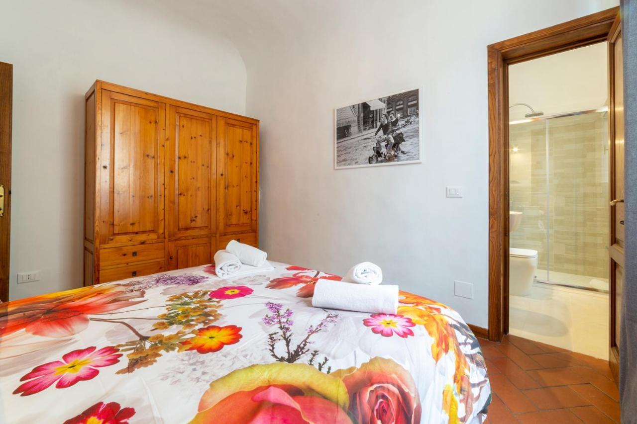 110 Sqm Apartment 6 Sleeps In Santa Croce Firenze Kültér fotó