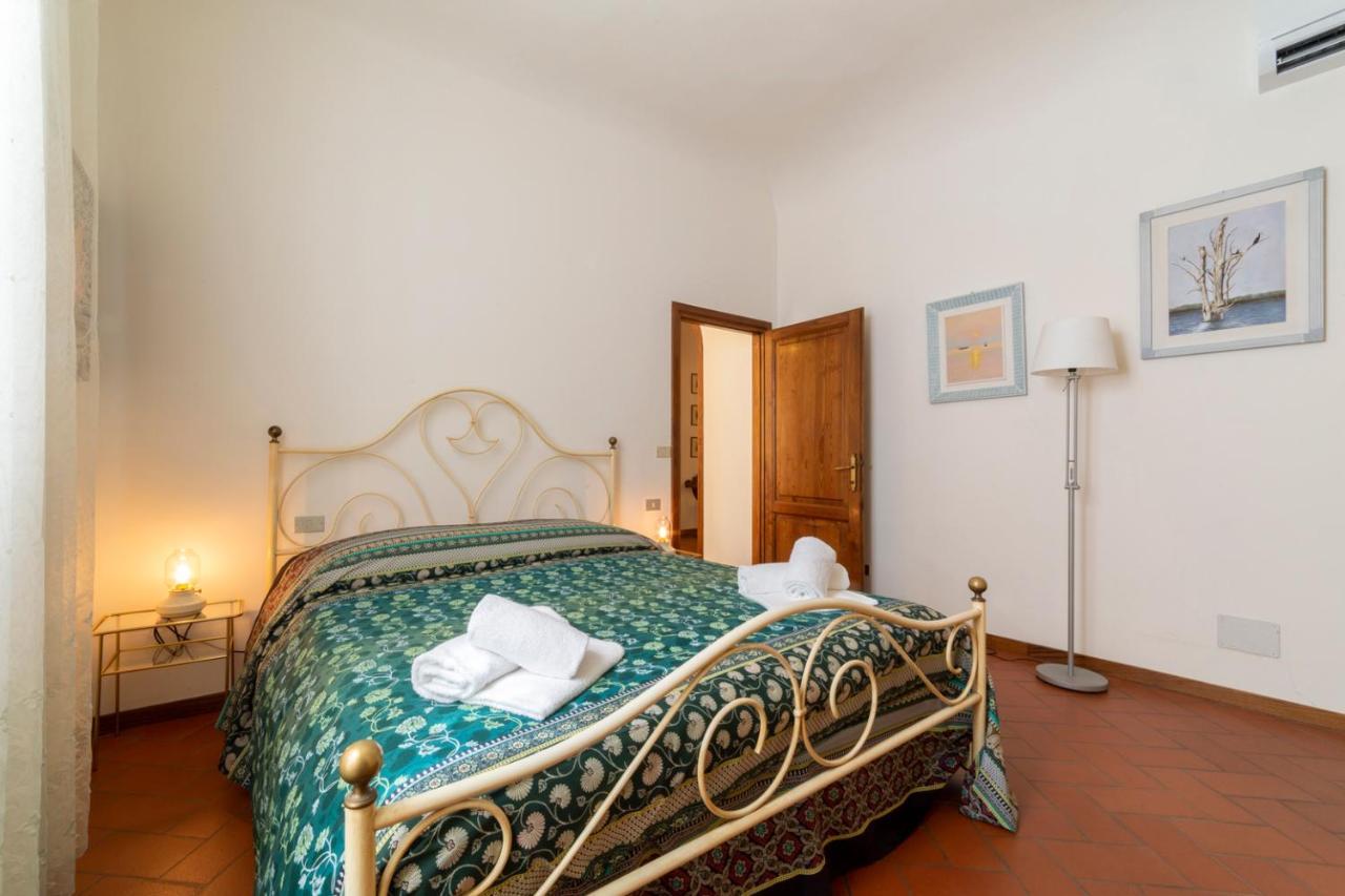 110 Sqm Apartment 6 Sleeps In Santa Croce Firenze Kültér fotó